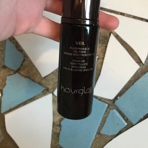 Veil in ivory, by Hourglass